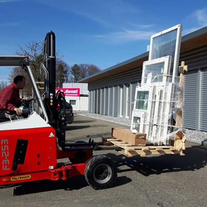 Staplerverladung von Fenstern
